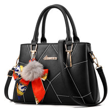 Load image into Gallery viewer, Black Ainuoey Purse
