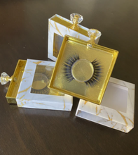 Cargar imagen en el visor de la galería, Golden Eyelash Bundle
